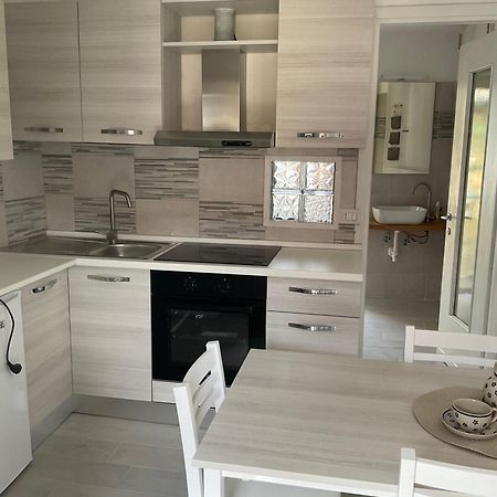 Casa Vacanze Scent Of Roses Verbania Bagian luar foto