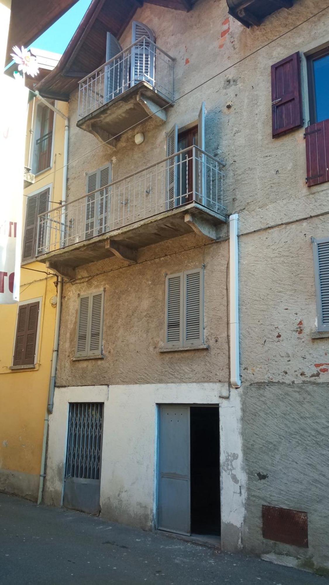 Casa Vacanze Scent Of Roses Verbania Bagian luar foto